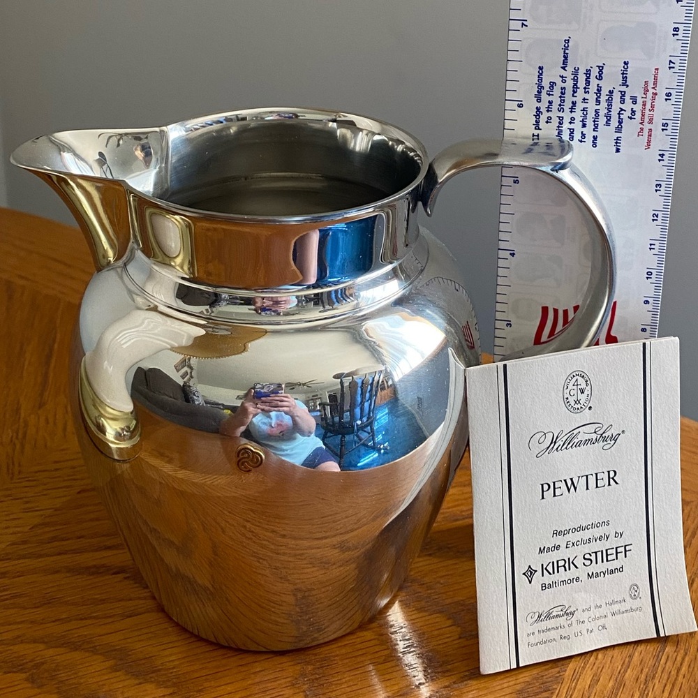 Kirk Stieff Williamsburg Bright Finish Pewter Pitcher